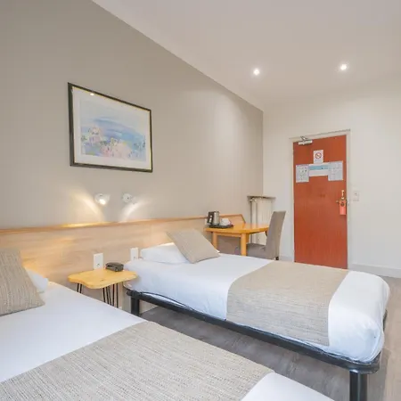 Hotel Busby-3